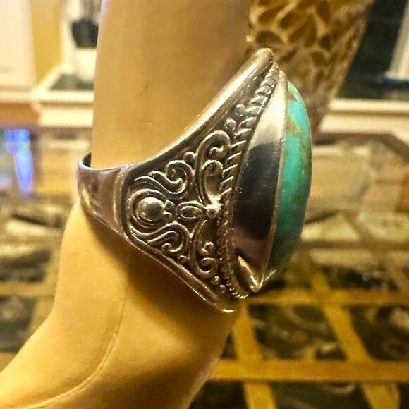 HSN Hammered Turquoise Ring  in .925 Sterling Silver sz 9 - Picture 2 of 4